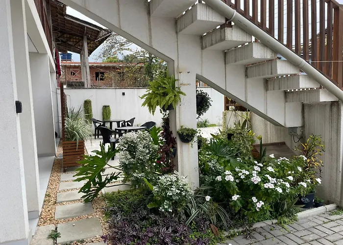 Carolekerry Apartments